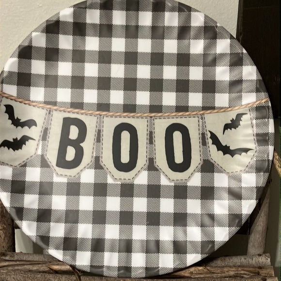 SHABBY CHIC PRE OWNED SET OF 8 BOO Black BUFFALO PLAID MELAMINE PAPER PLATES - Picture 2 of 16